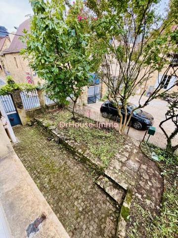 Immeuble à vendre 5 pièces de 148 m²