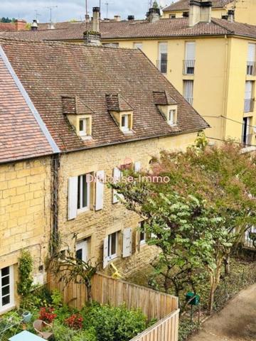 Immeuble à vendre 5 pièces de 148 m²