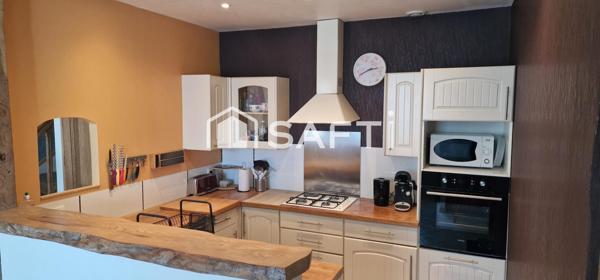 Maison mitoyenne en pierres