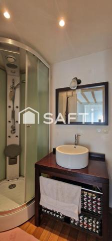 Maison mitoyenne en pierres