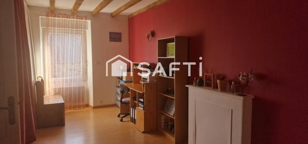 Maison mitoyenne en pierres