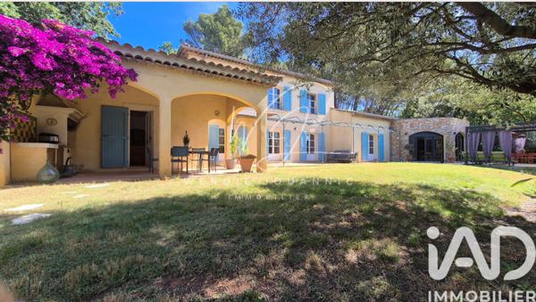 Maison à vendre 10 pièces 304 m² Cuers