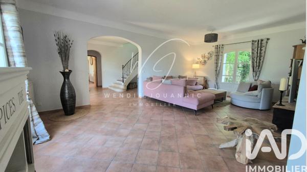 Maison à vendre 10 pièces 304 m² Cuers
