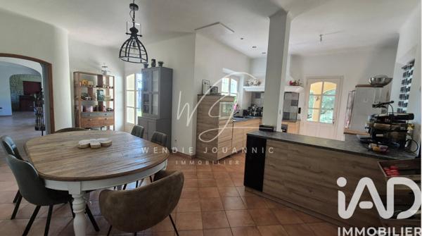 Maison à vendre 10 pièces 304 m² Cuers
