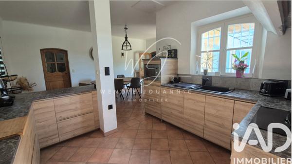 Maison à vendre 10 pièces 304 m² Cuers