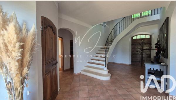 Maison à vendre 10 pièces 304 m² Cuers