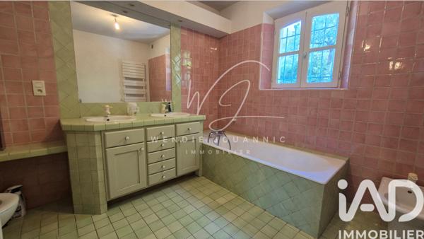 Maison à vendre 10 pièces 304 m² Cuers