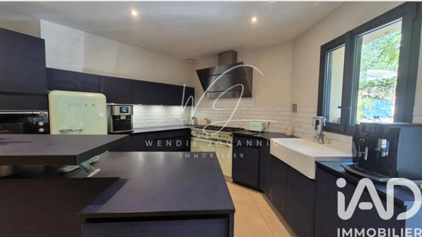 Maison à vendre 10 pièces 304 m² Cuers