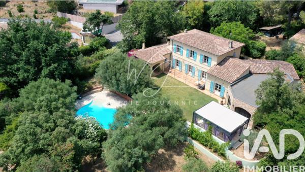 Maison à vendre 10 pièces 304 m² Cuers