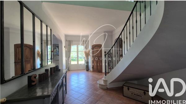Maison à vendre 10 pièces 304 m² Cuers