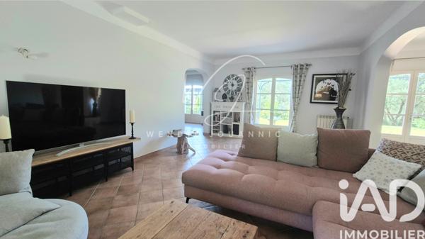 Maison à vendre 10 pièces 304 m² Cuers