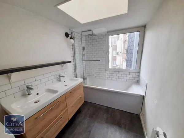 Appartement à louer 3 pièces 50.98m² Lille (59000)