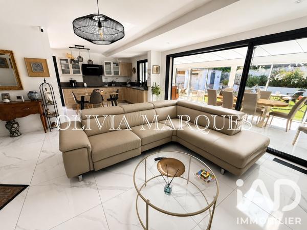 Maison à vendre 4 pièces 143 m² Carnoux-en-Provence