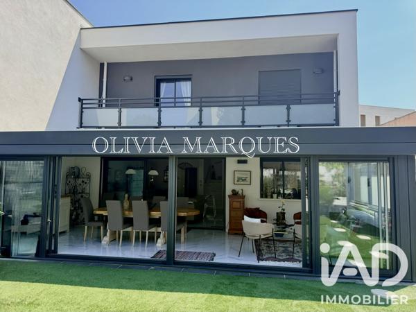 Maison à vendre 4 pièces 143 m² Carnoux-en-Provence