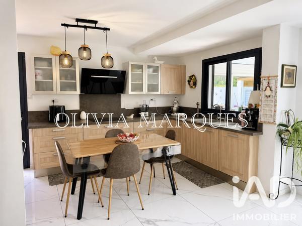 Maison à vendre 4 pièces 143 m² Carnoux-en-Provence