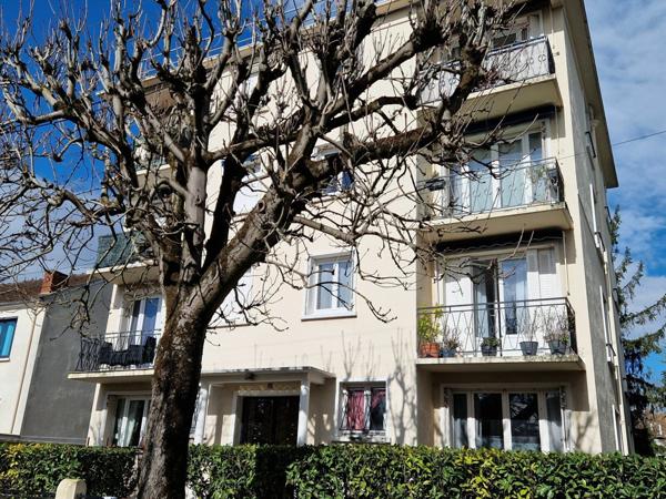 Appartement à vendre    3 pièces • 55,46 m2 Saint-Maur-des-Fossés