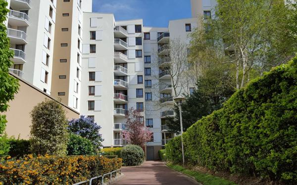 Appartement à vendre    4 pièces • 77,38 m2 Neuilly-sur-Marne