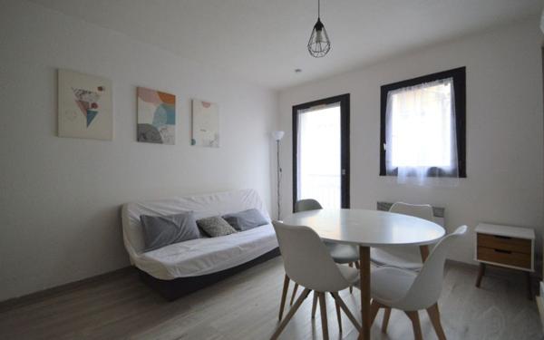 Appartement à vendre    1 pièce • 20,39 m2 Pau