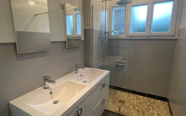 Maison à vendre    3 pièces • 66 m2 Saint-Loubouer