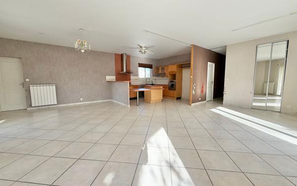 Maison à vendre    6 pièces •  Saint-Médard-en-Jalles