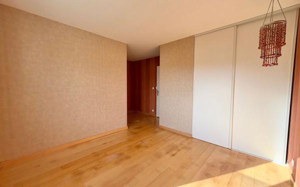 Maison à vendre    6 pièces •  Saint-Médard-en-Jalles