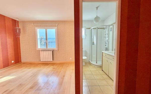 Maison à vendre    6 pièces •  Saint-Médard-en-Jalles