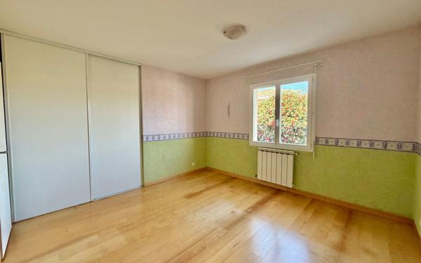 Maison à vendre    6 pièces •  Saint-Médard-en-Jalles