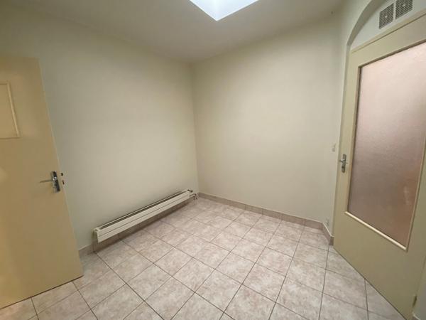 Local pour profession médical 4 pièces