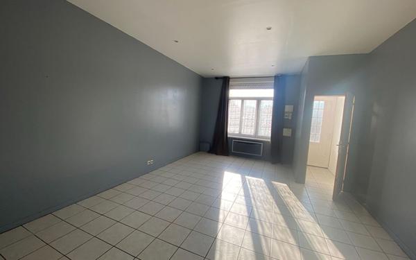 Maison à louer    3 pièces • 75 m2 Estaires