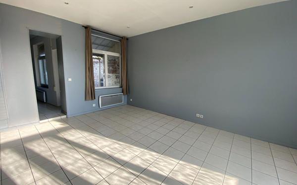 Maison à louer    3 pièces • 75 m2 Estaires