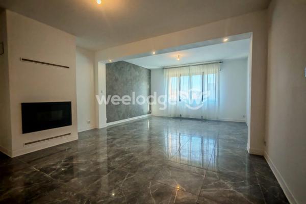 Maison à vendre 7 pièces de 171,38 m² à Béthune