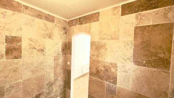 T2 rénové – 34,34 m² Carrez – Accès indépendant – Cœur de Grans