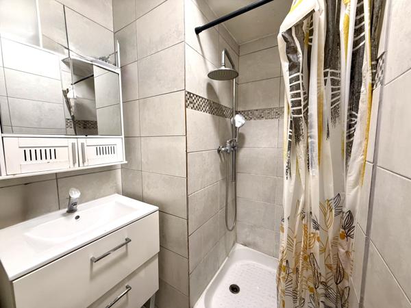 Aulnay-sous-Bois (93600) Appartement 5 Pièces avec balcons + BOX proche RER B, futur métro 16