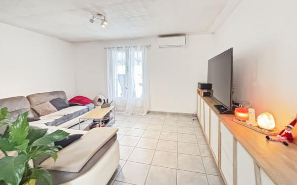 Maison à vendre    5 pièces •  Finhan