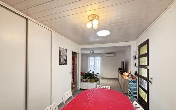 Maison à vendre    5 pièces •  Finhan