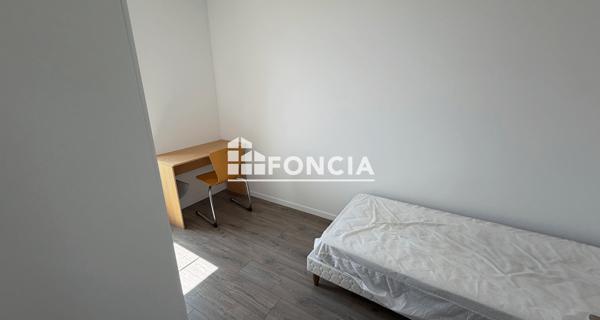 Location Chambre 9 m² - Corbeil-essonnes 91100