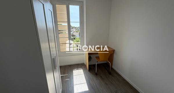 Location Chambre 9 m² - Corbeil-essonnes 91100
