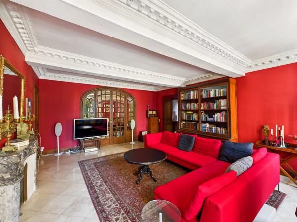 Homps - Une impressionnante propriété de style maison de maître au cœur d'un village prisé