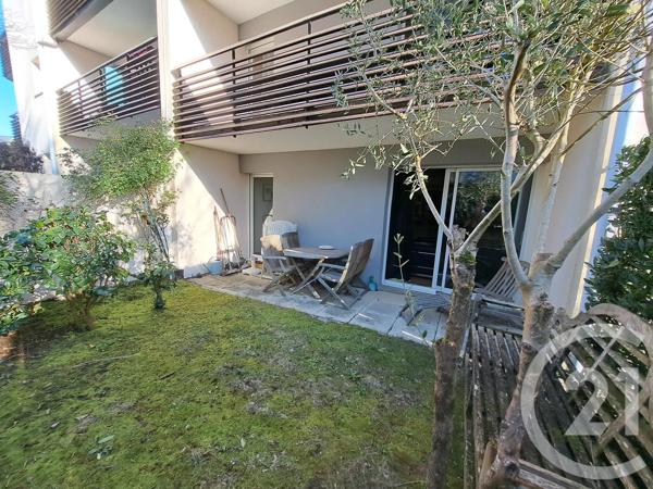 Appartement T4 à vendre  4 pièces - 83,10 m 2   VANNES  - 56