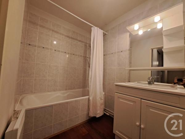 Appartement T4 à vendre  4 pièces - 83,10 m 2   VANNES  - 56
