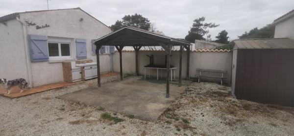 Ensemble immobilier 7 pièces 130 m² hab.