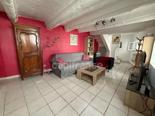 Maison de ville de 81 m² avec jardin privatif de 50 m2 et cave voûtée à vendre PERTUIS (84)