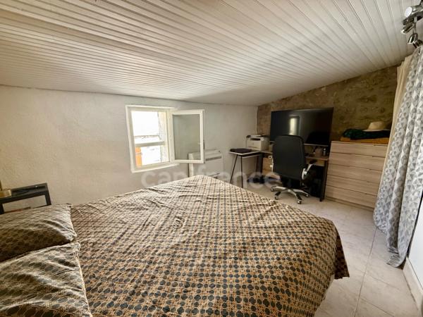 Maison de ville de 81 m² avec jardin privatif de 50 m2 et cave voûtée à vendre PERTUIS (84)