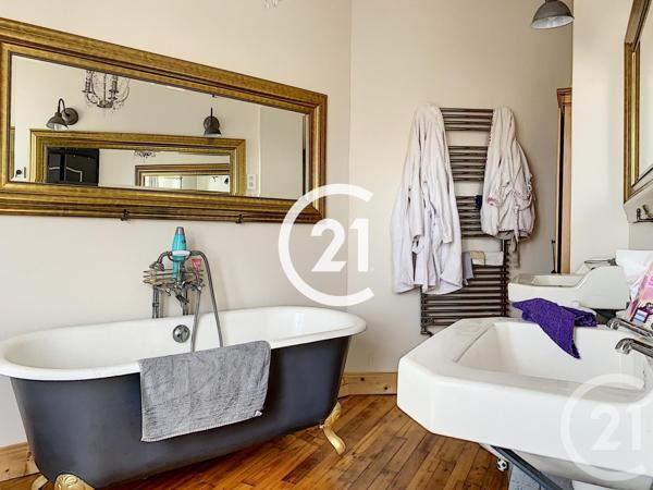 Maison à vendre  4 pièces - 196 m2 LOUZAC ST ANDRE - 16