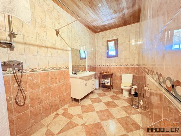 Maison Périgourdine 320m² – Terrain 6 hectares