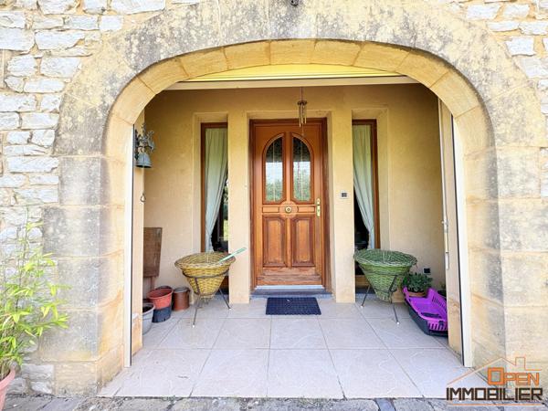 Maison Périgourdine 320m² – Terrain 6 hectares