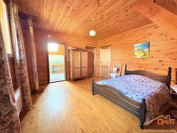 Maison Périgourdine 320m² – Terrain 6 hectares