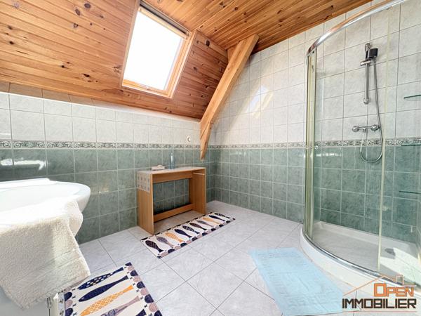 Maison Périgourdine 320m² – Terrain 6 hectares