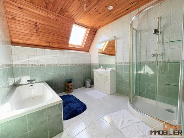 Maison Périgourdine 320m² – Terrain 6 hectares
