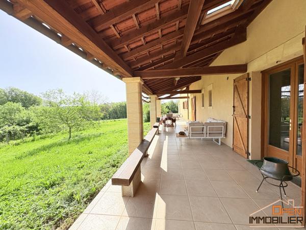 Maison Périgourdine 320m² – Terrain 6 hectares